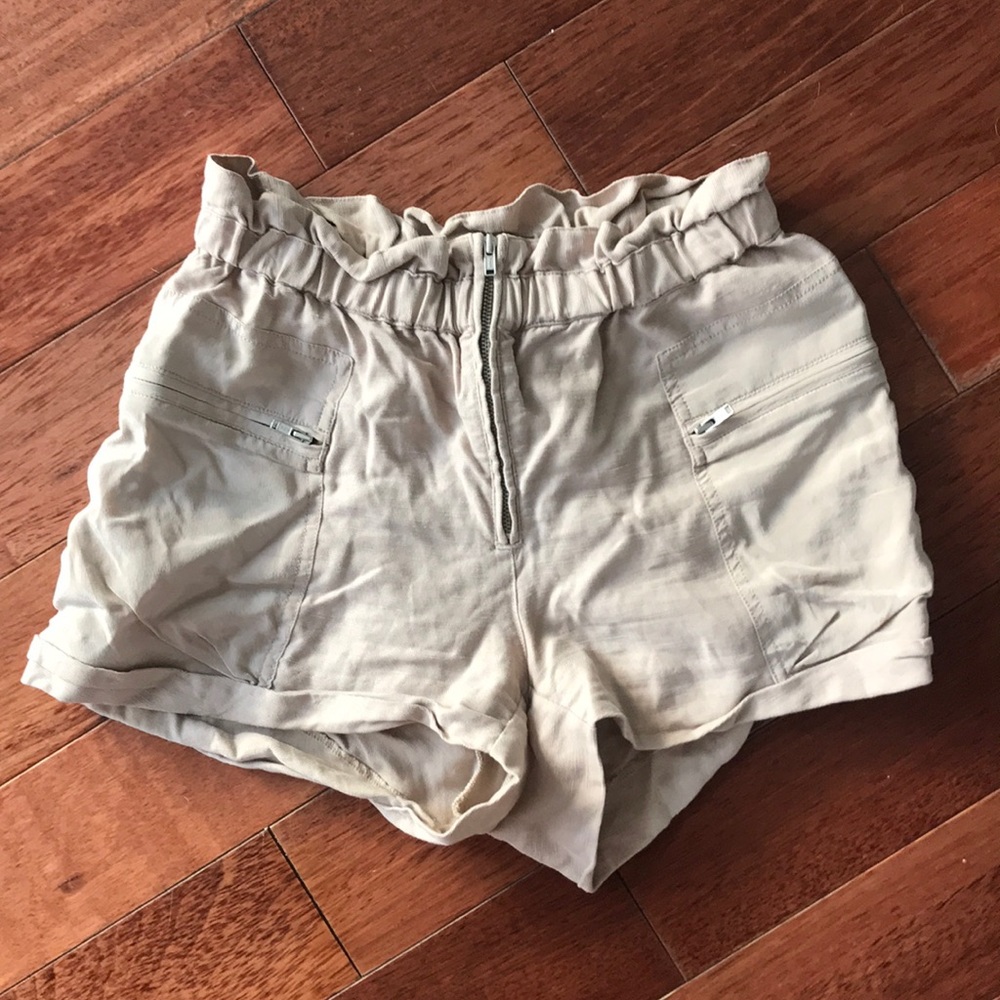Aritzia Wilfred linen shorts